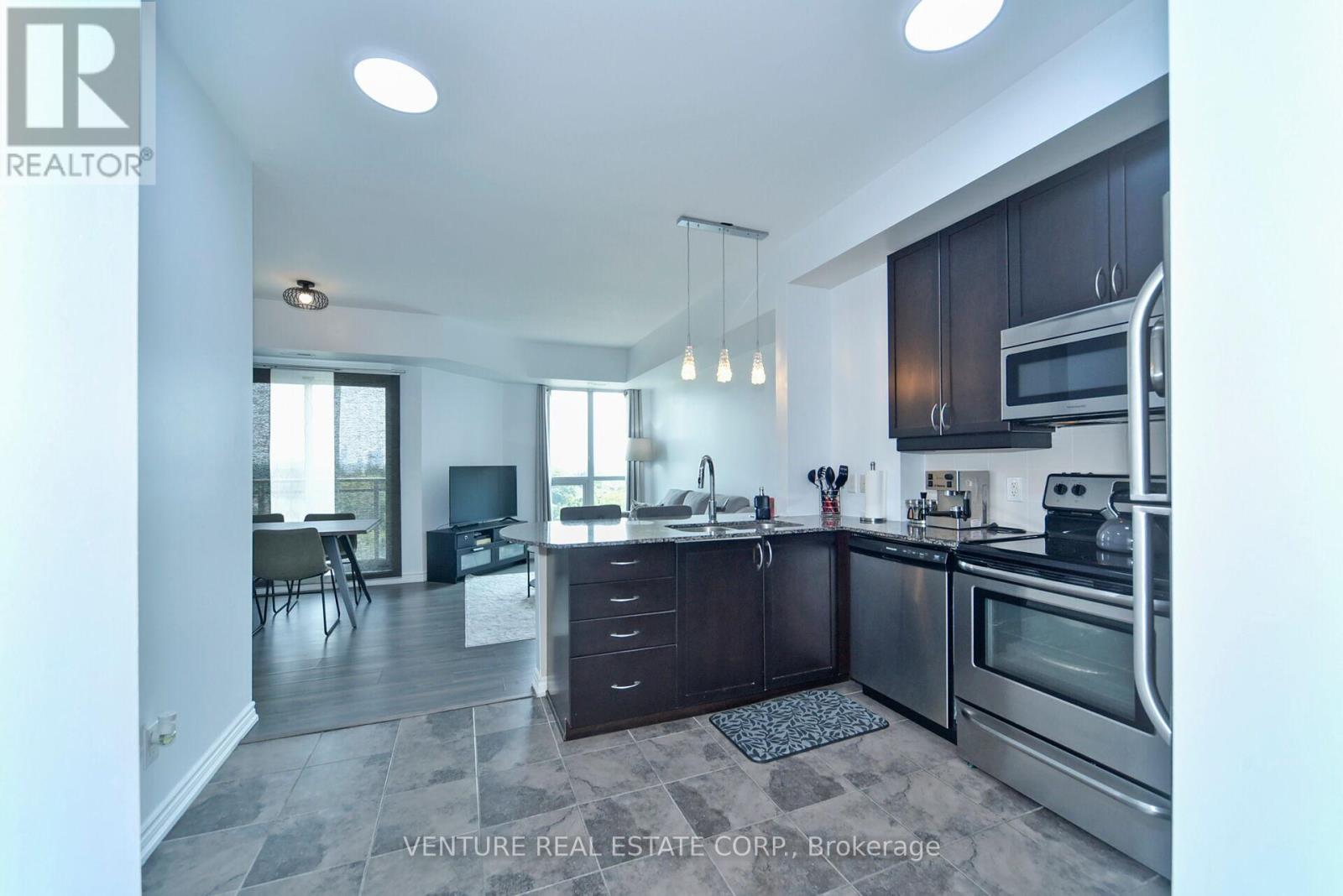 Photo 7 of 707 7730 Kipling Avenue, Vaughan ON