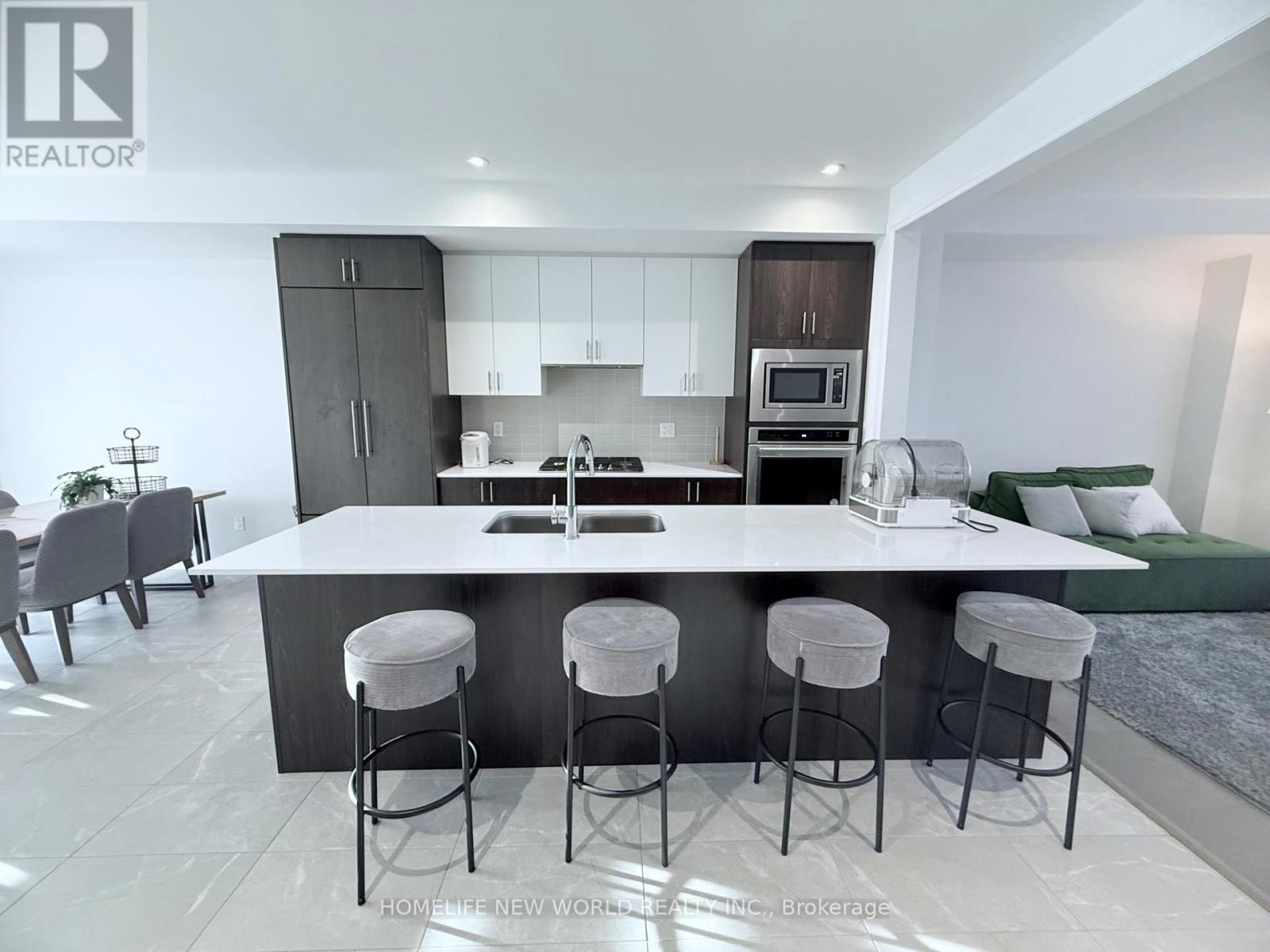 Photo 36 of 9100 Woodbine Avenue, Markham ON