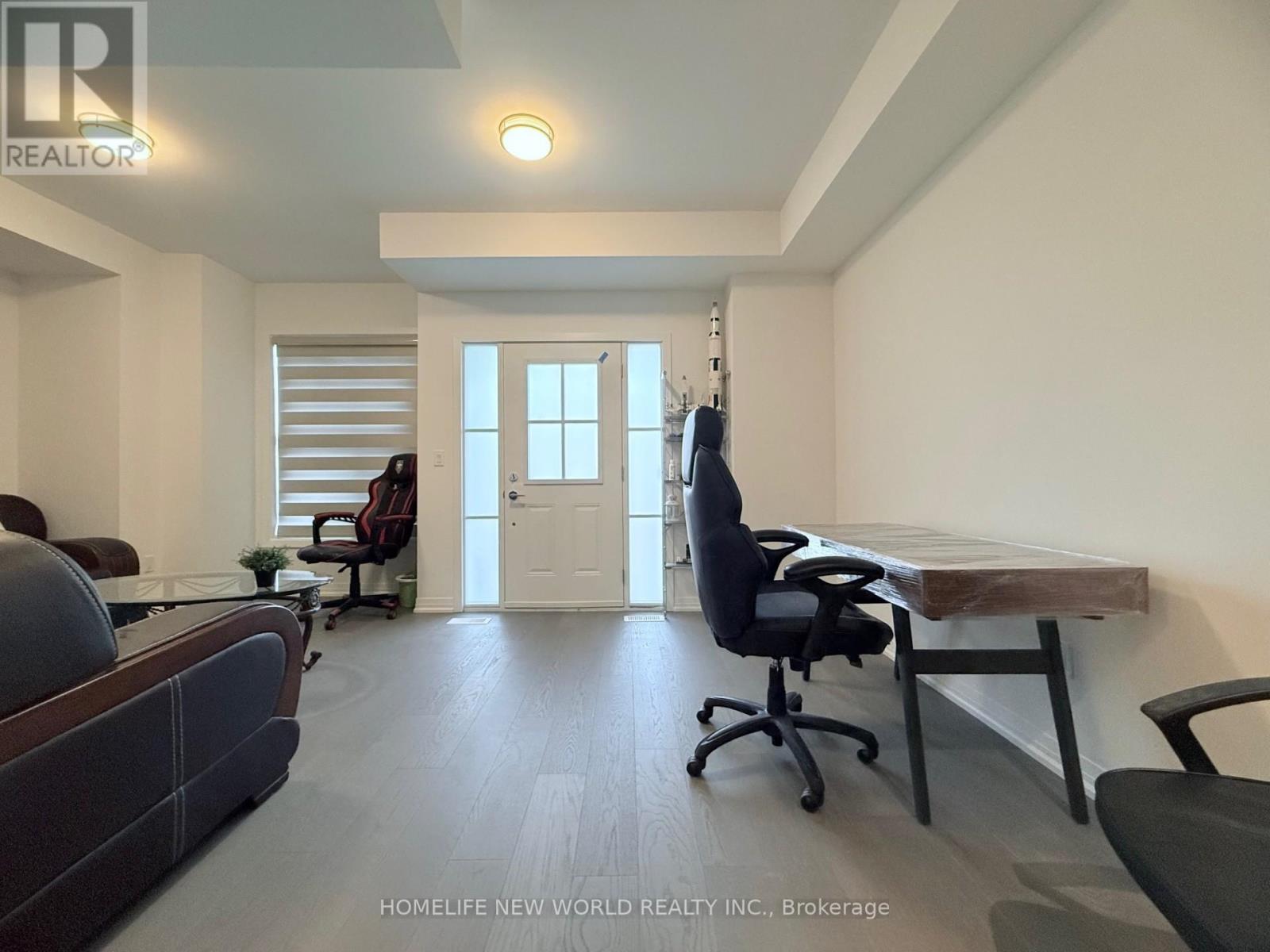 Photo 11 of 9100 Woodbine Avenue, Markham ON