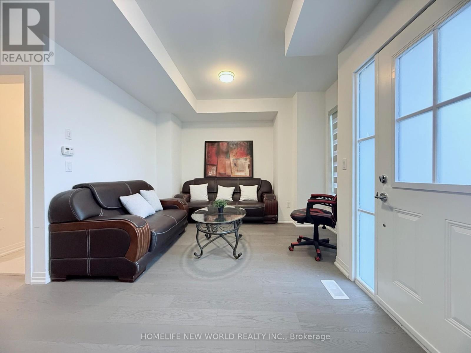 Photo 32 of 9100 Woodbine Avenue, Markham ON