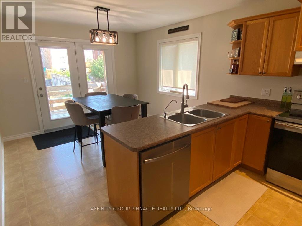 Photo 11 of 37 Springdale Drive, Kawartha Lakes ON