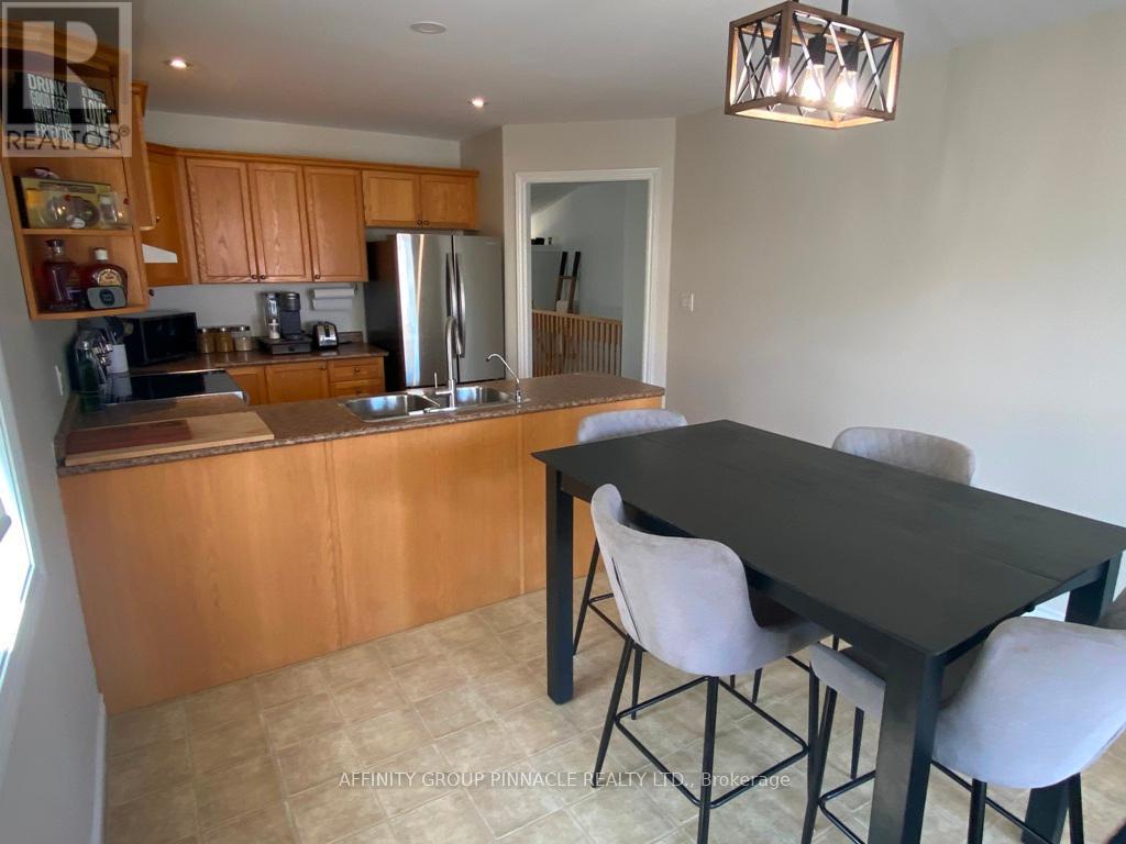 Photo 13 of 37 Springdale Drive, Kawartha Lakes ON