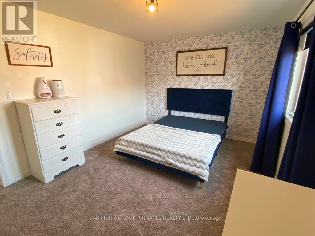 Photo 18 of 37 Springdale Drive, Kawartha Lakes ON