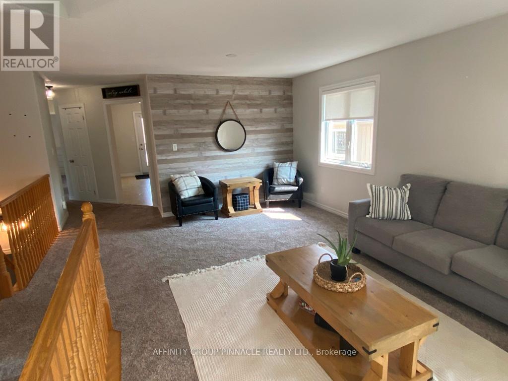 Photo 7 of 37 Springdale Drive, Kawartha Lakes ON