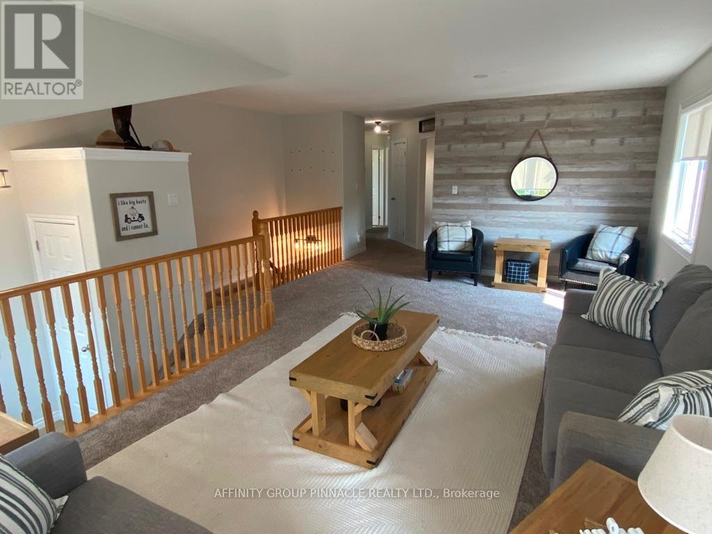 Photo 8 of 37 Springdale Drive, Kawartha Lakes ON