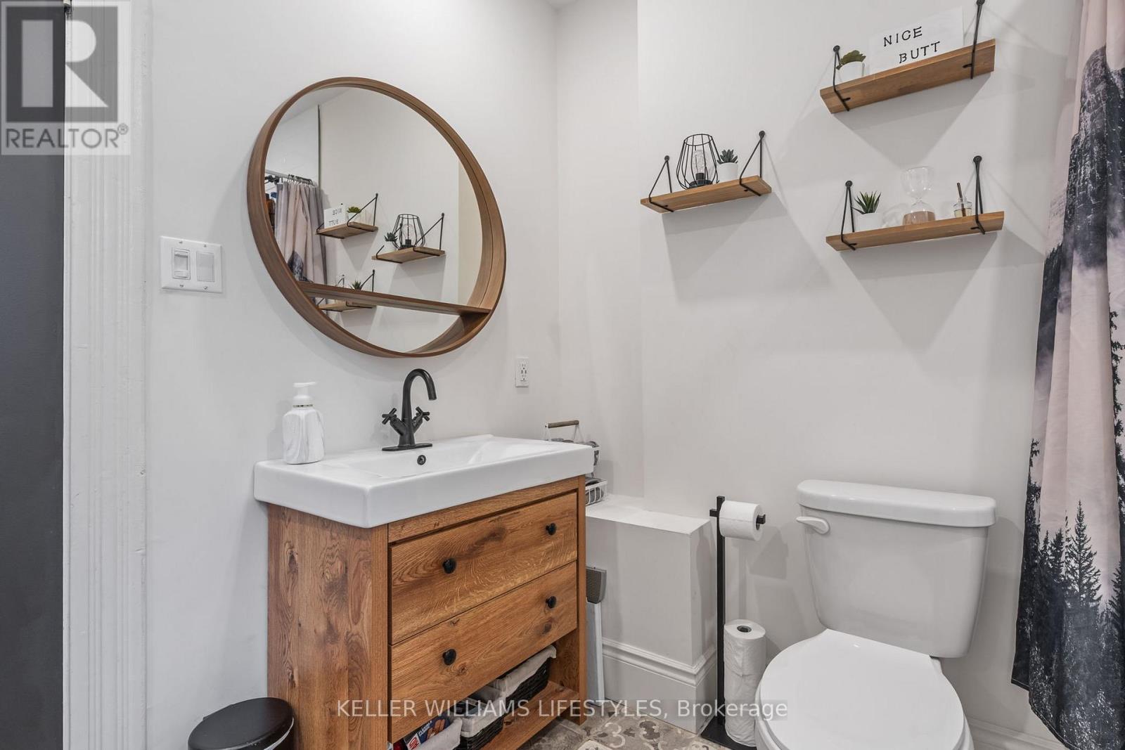 Photo 38 of 18 Sycamore Street, London East ON