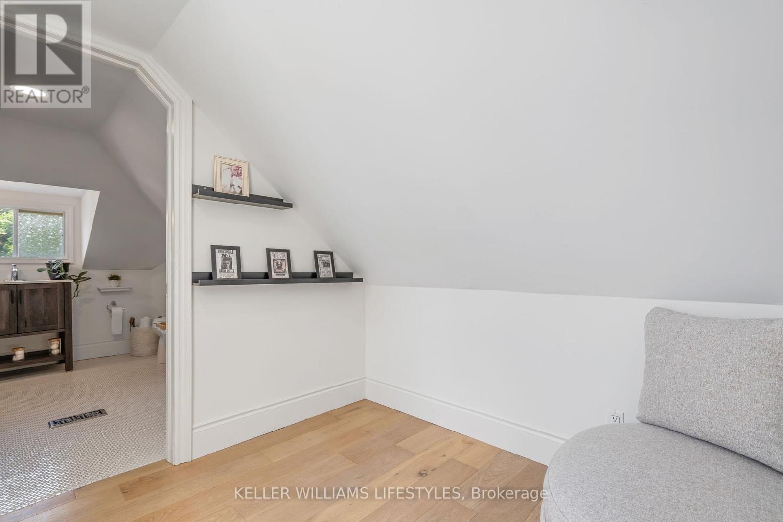 Photo 11 of 18 Sycamore Street, London East ON