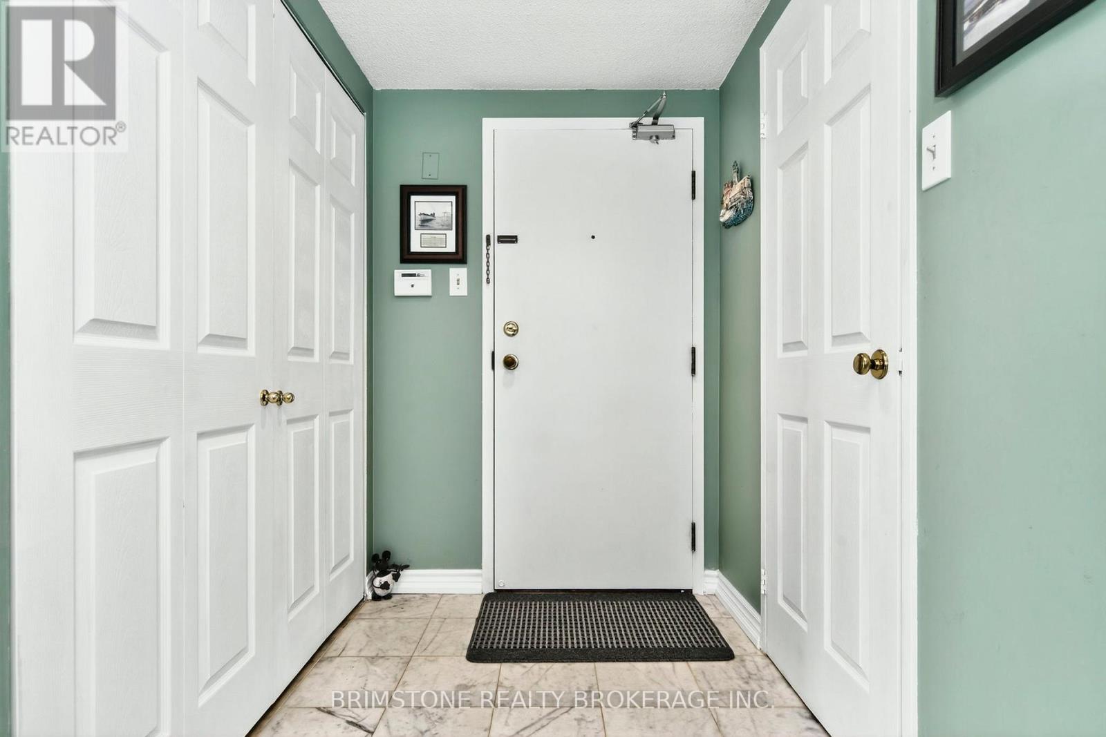Photo 10 of 202 26 Hanover Road, Brampton ON