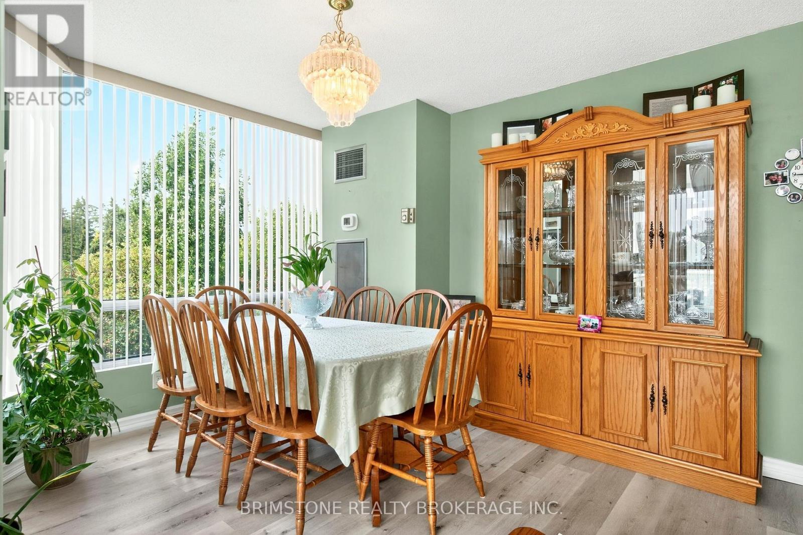 Photo 41 of 202 26 Hanover Road, Brampton ON