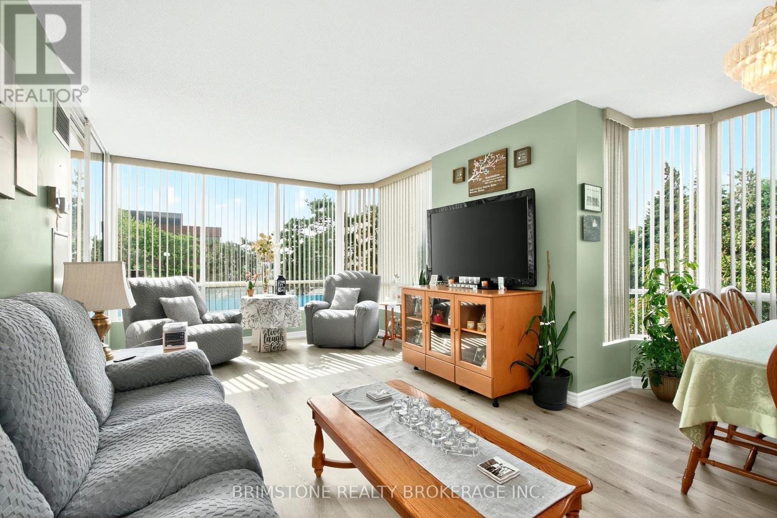 Photo 44 of 202 26 Hanover Road, Brampton ON