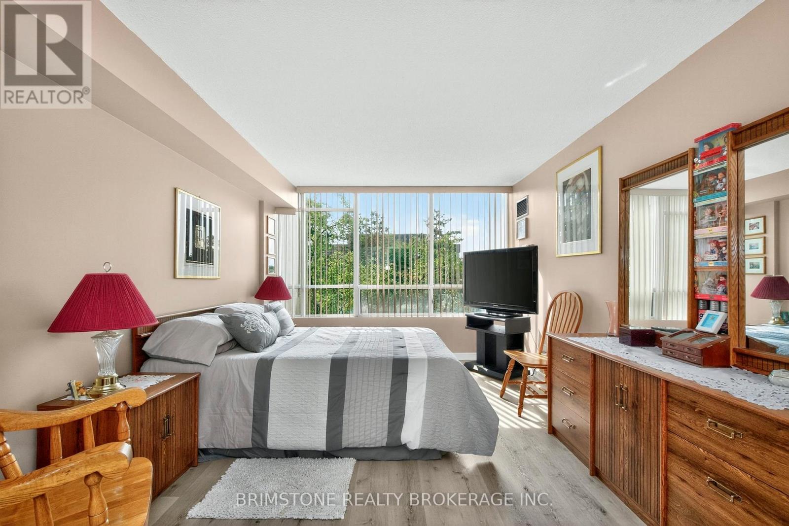 Photo 37 of 202 26 Hanover Road, Brampton ON