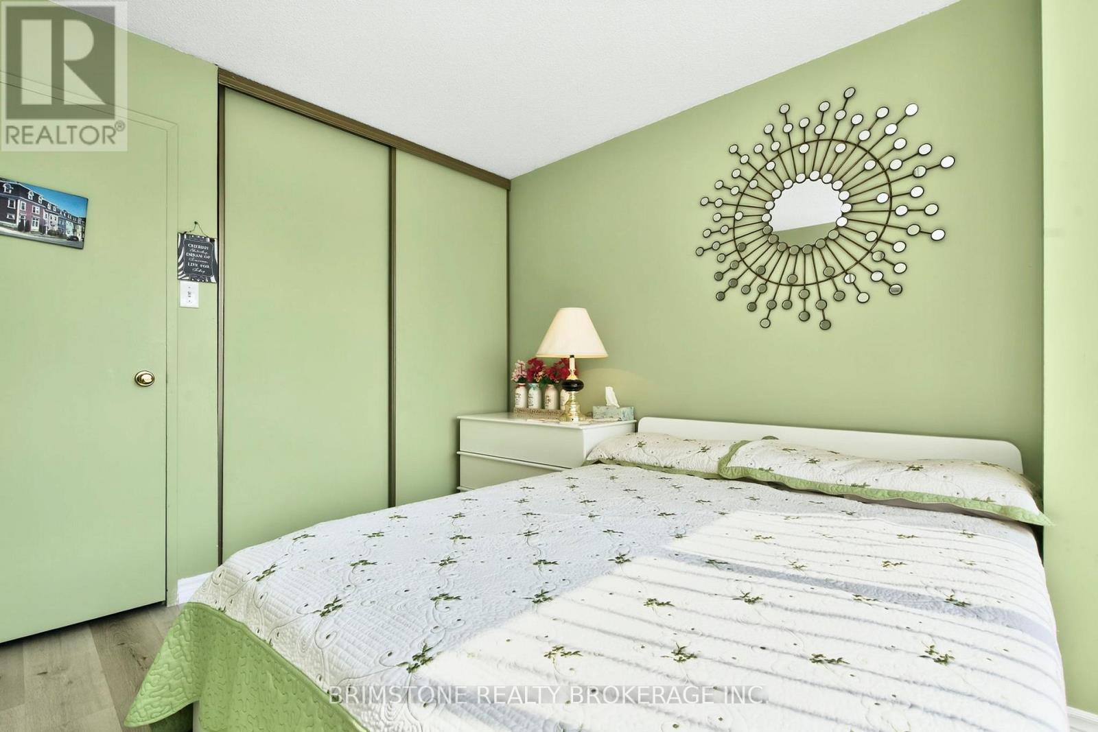 Photo 38 of 202 26 Hanover Road, Brampton ON