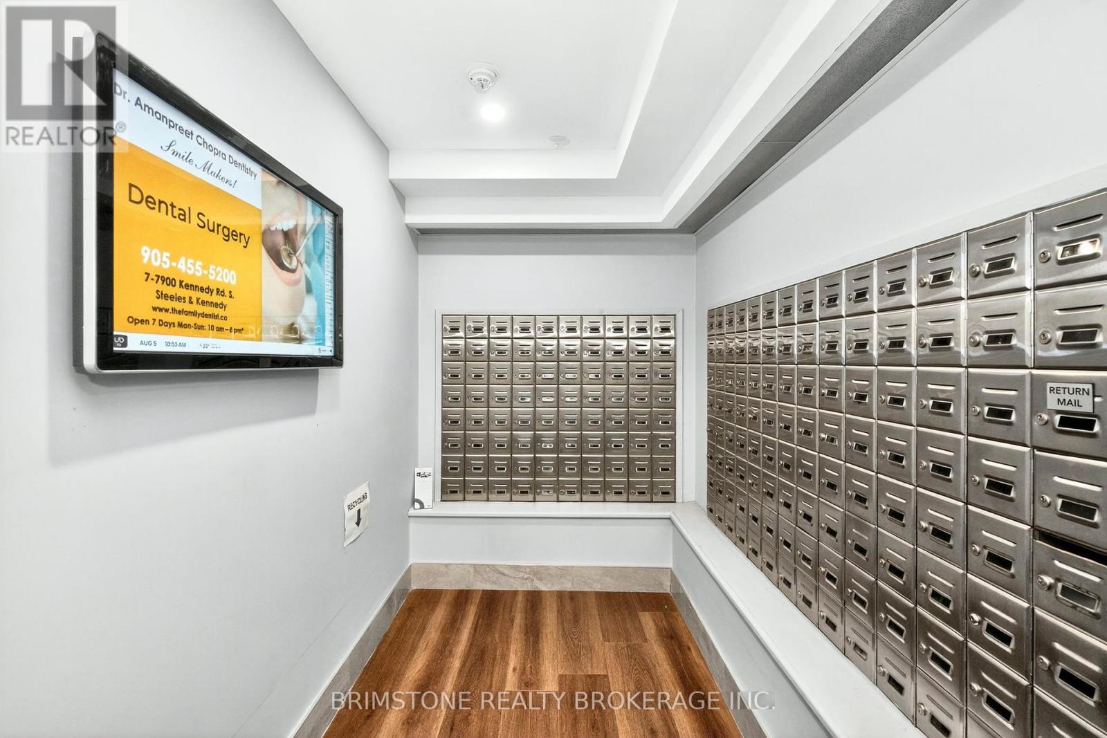 Photo 17 of 202 26 Hanover Road, Brampton ON