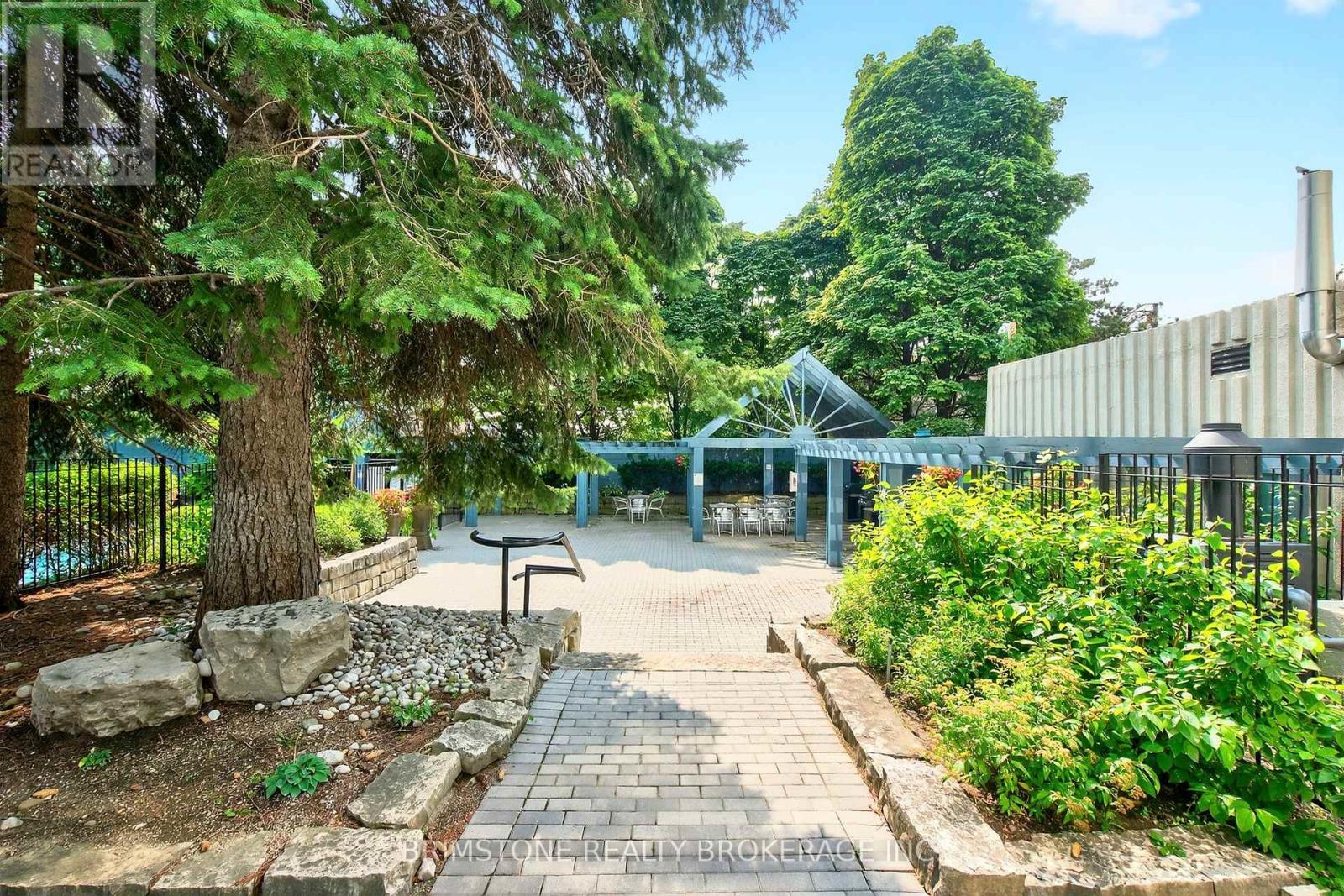 Photo 43 of 202 26 Hanover Road, Brampton ON