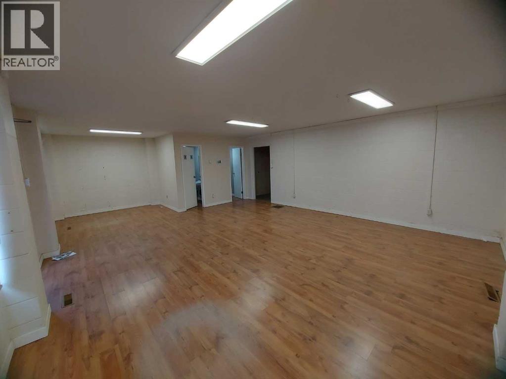 Photo 4 of 5912 54 Avenue, Red Deer AB
