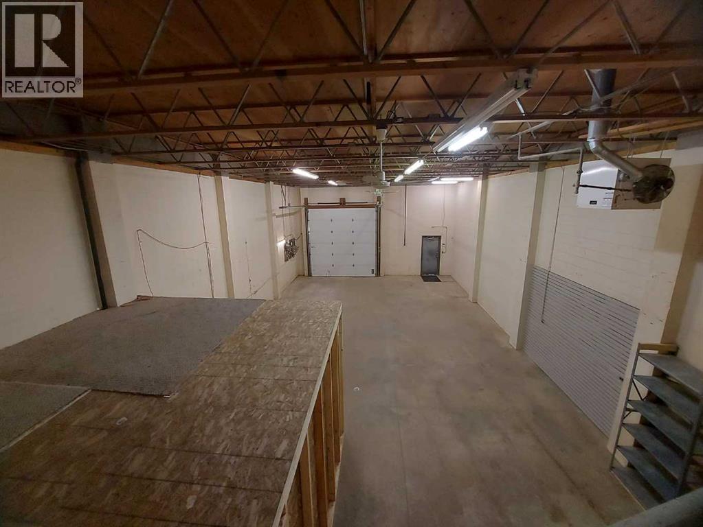Photo 9 of 5912 54 Avenue, Red Deer AB