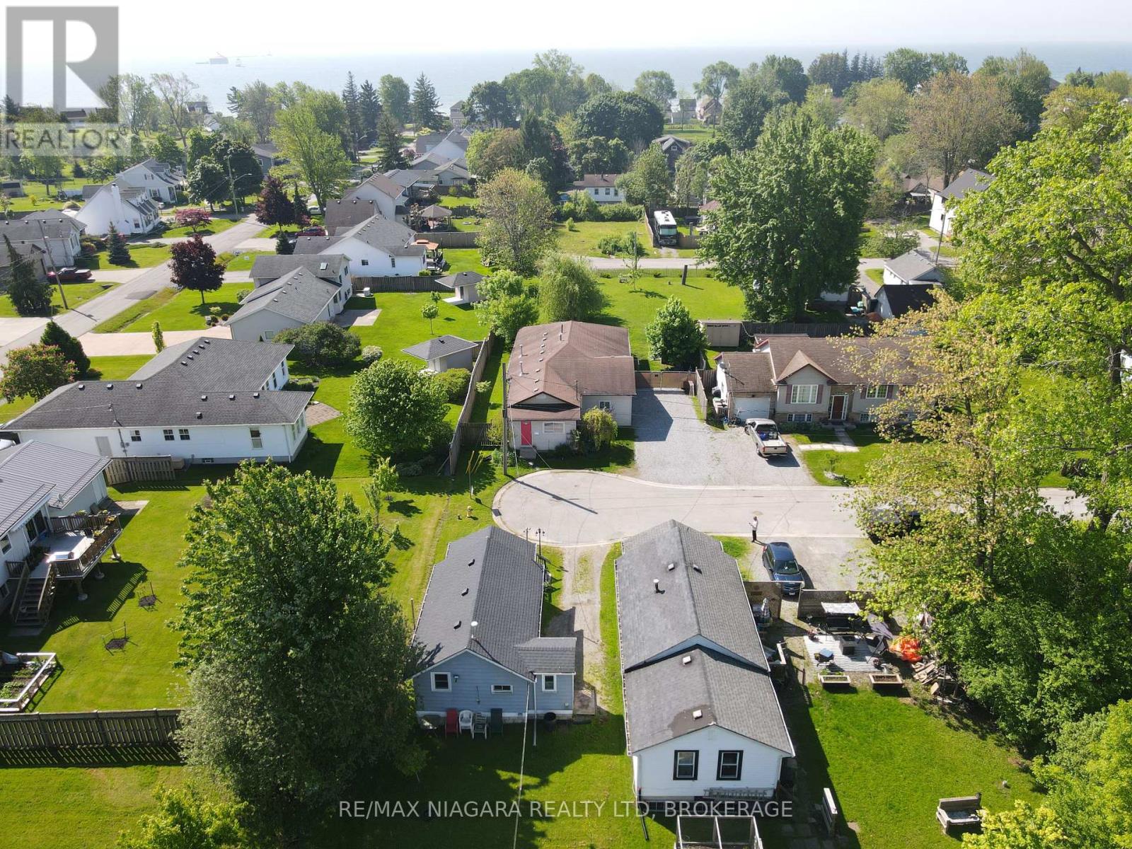 Photo 14 of 39 Longtent Avenue, Fort Erie ON