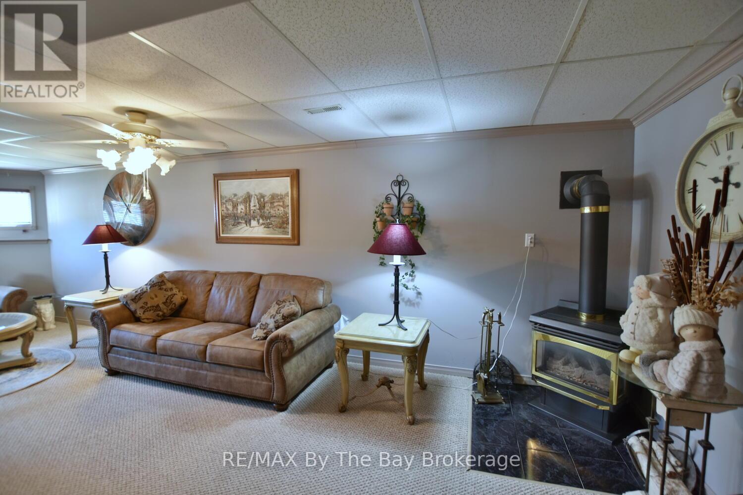 Photo 17 of 41 Evergreen Crescent, Wasaga Beach ON