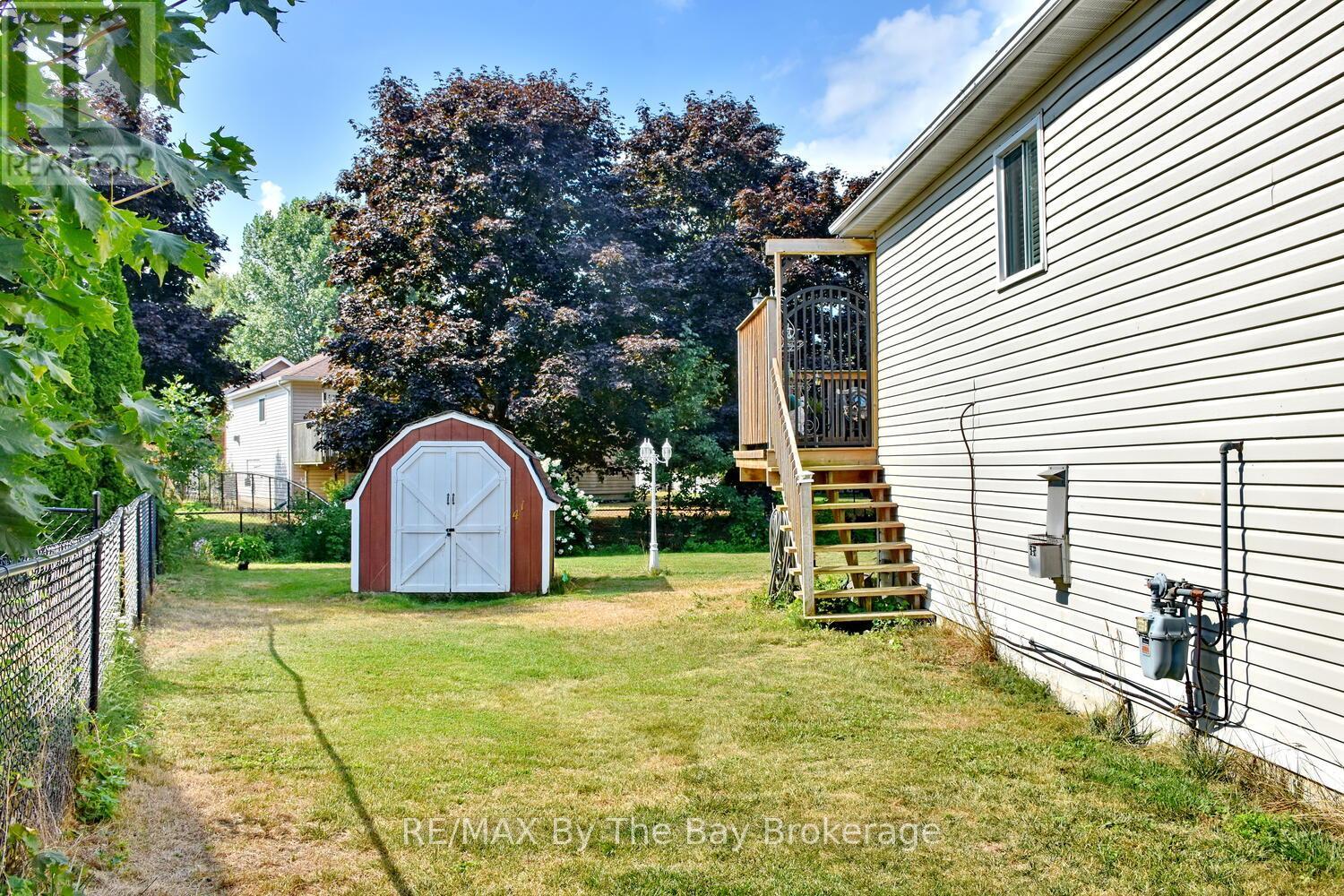 Photo 1 of 41 Evergreen Crescent, Wasaga Beach ON