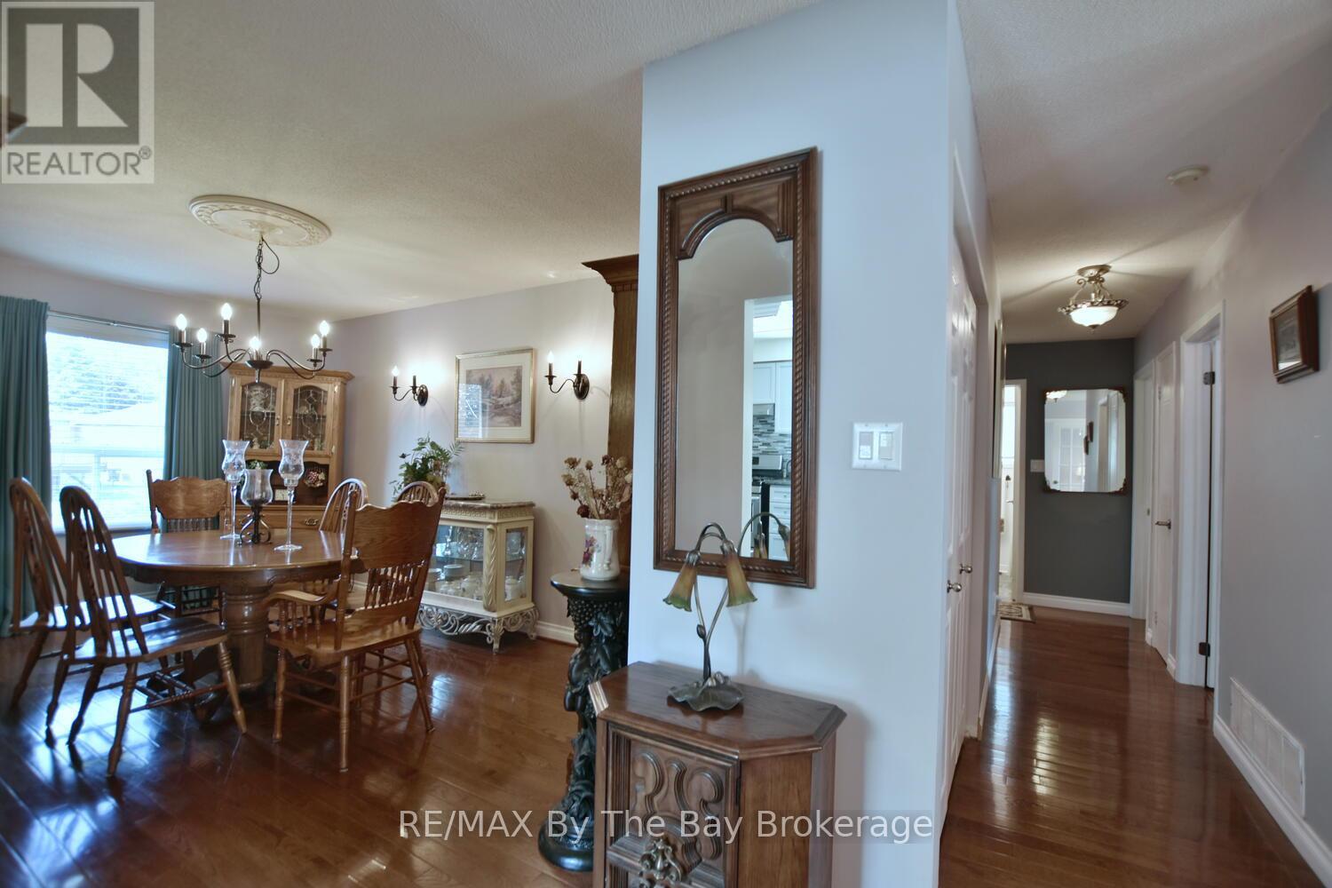 Photo 32 of 41 Evergreen Crescent, Wasaga Beach ON