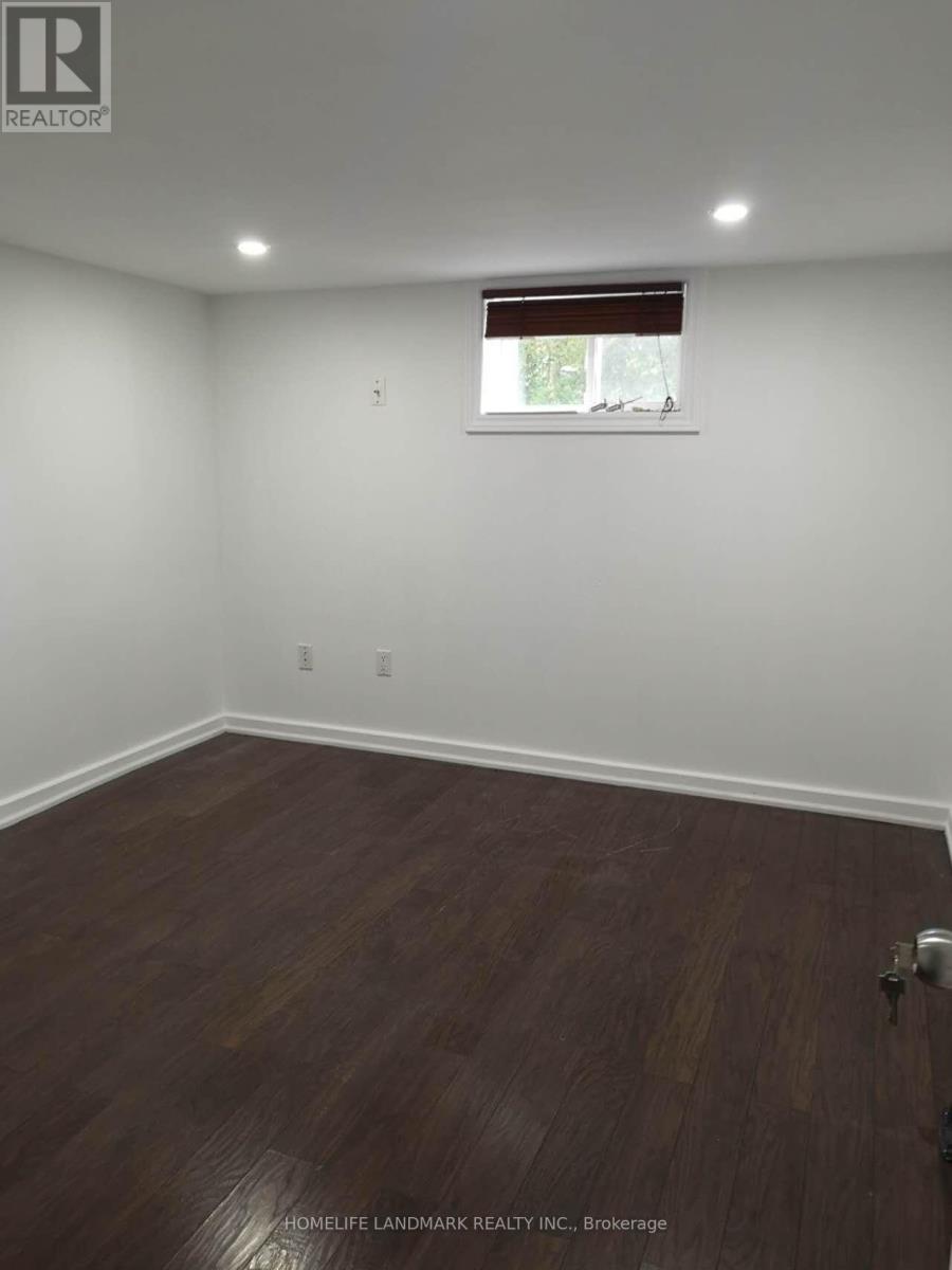 Photo 8 of 20 Ainslie Avenue, Hamilton ON
