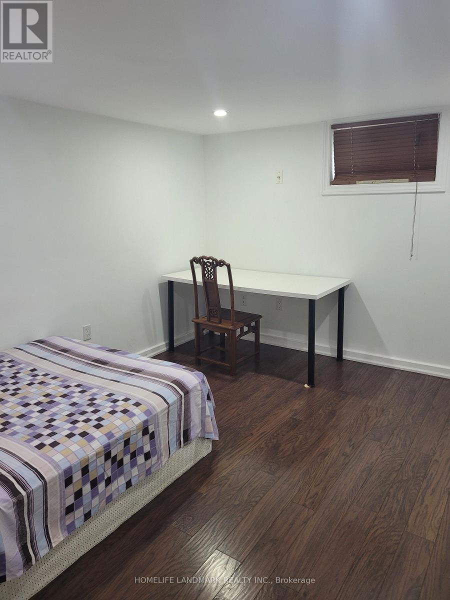Photo 16 of 20 Ainslie Avenue, Hamilton ON