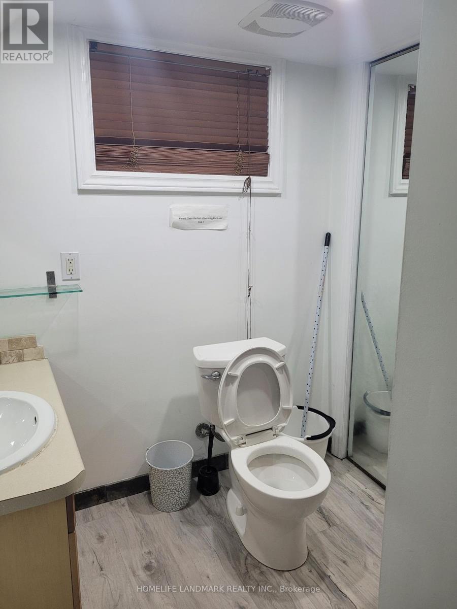 Photo 14 of 20 Ainslie Avenue, Hamilton ON