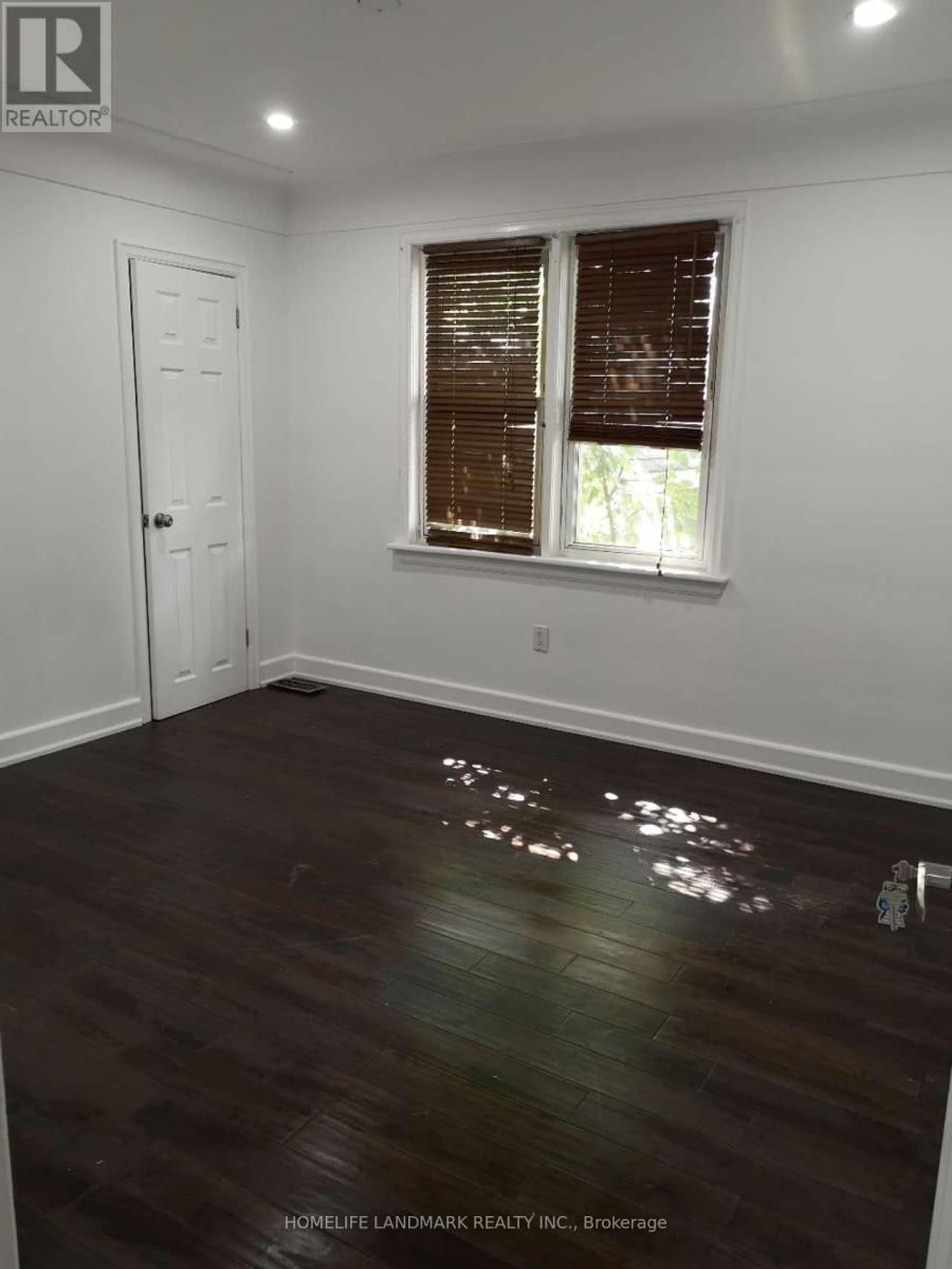 Photo 4 of 20 Ainslie Avenue, Hamilton ON