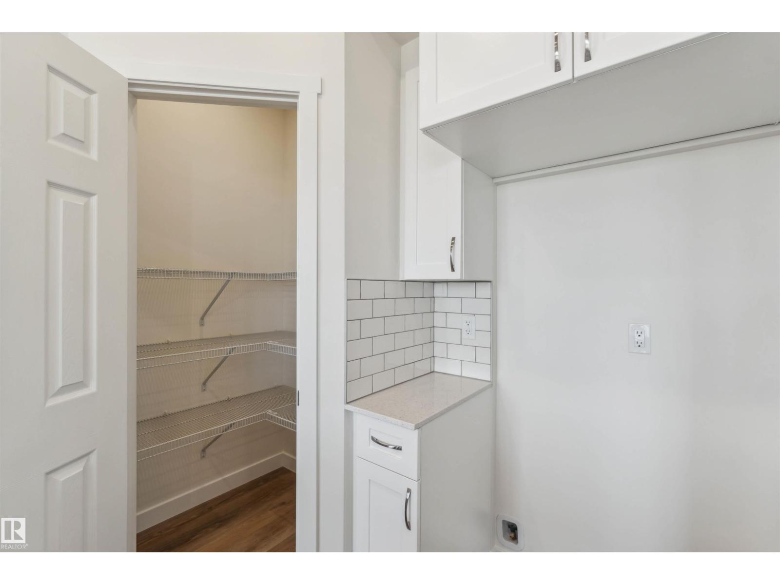 Photo 24 of 4672 177 Av Nw, Edmonton AB