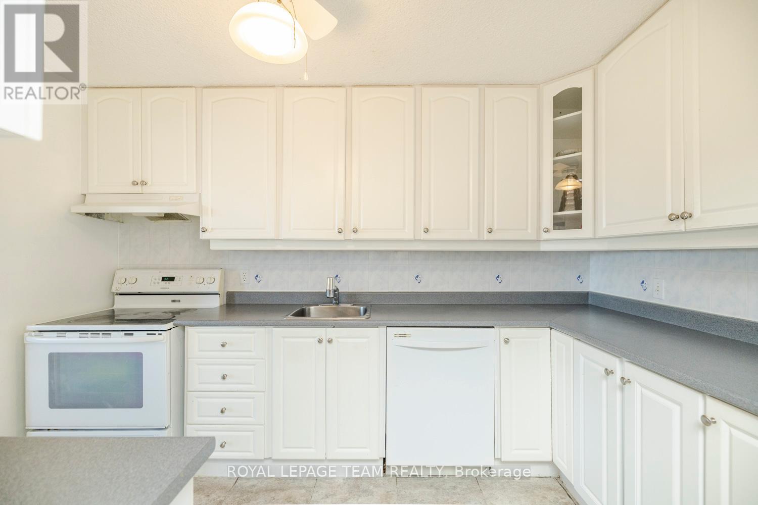 Photo 13 of 603 665 Bathgate Drive, Ottawa ON