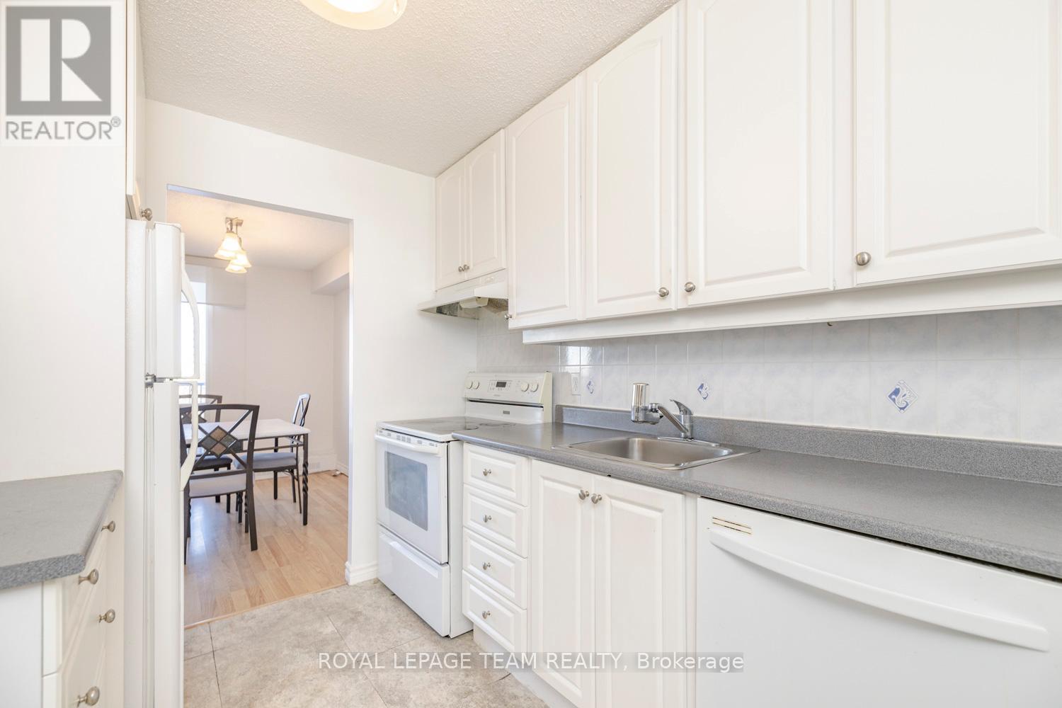 Photo 12 of 603 665 Bathgate Drive, Ottawa ON