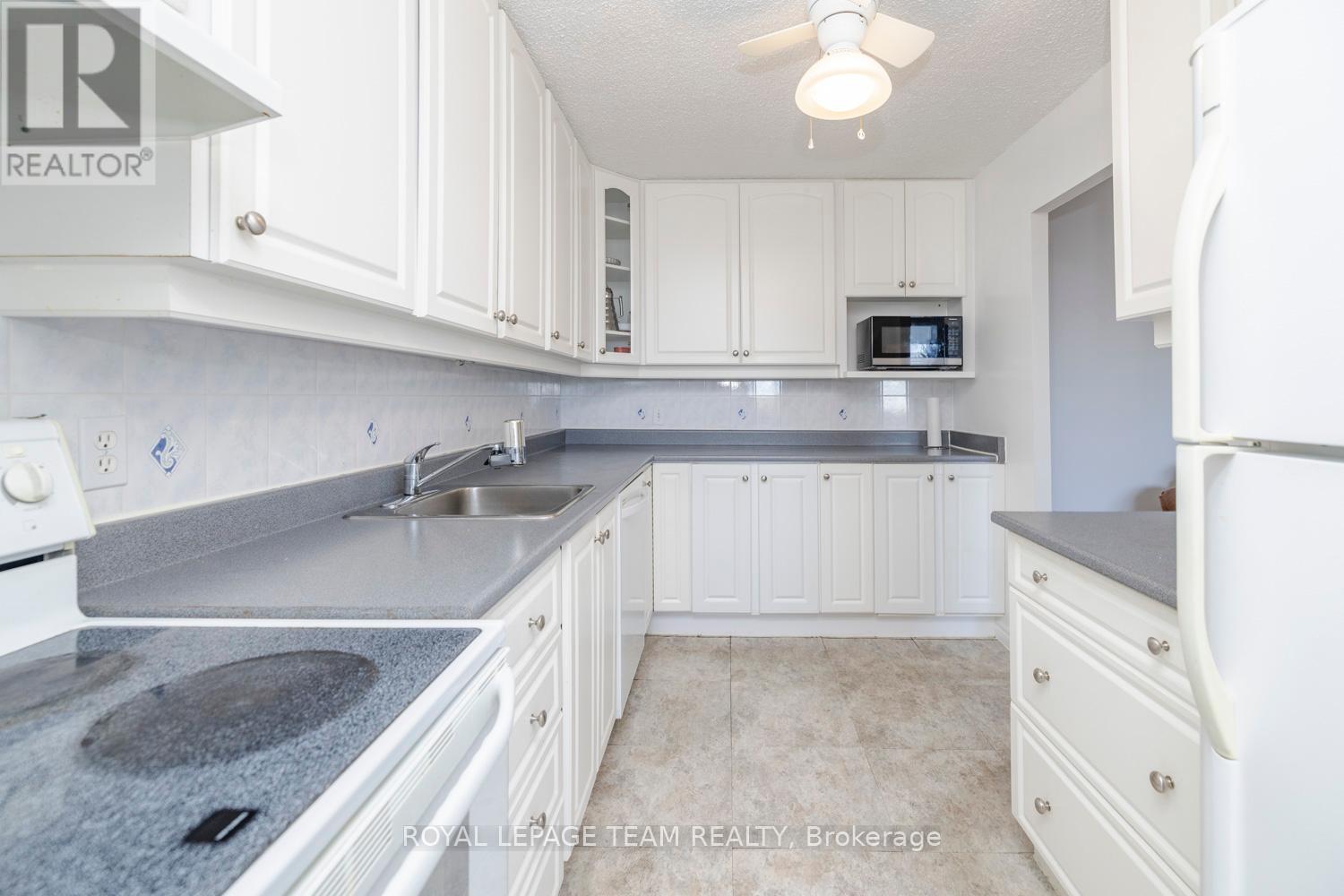 Photo 11 of 603 665 Bathgate Drive, Ottawa ON