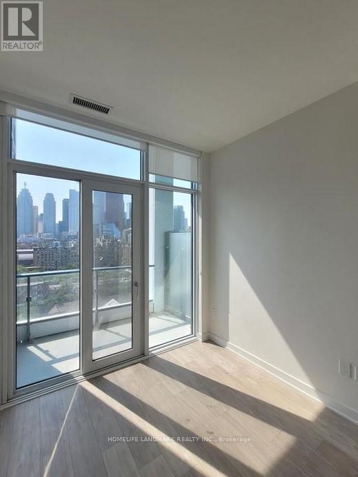 Photo 7 of 1125 Sw 121 Lower Sherbourne Street, Toronto ON