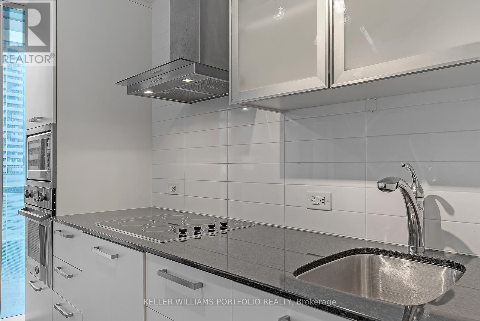 Photo 12 of 1801 12 York Street, Toronto ON