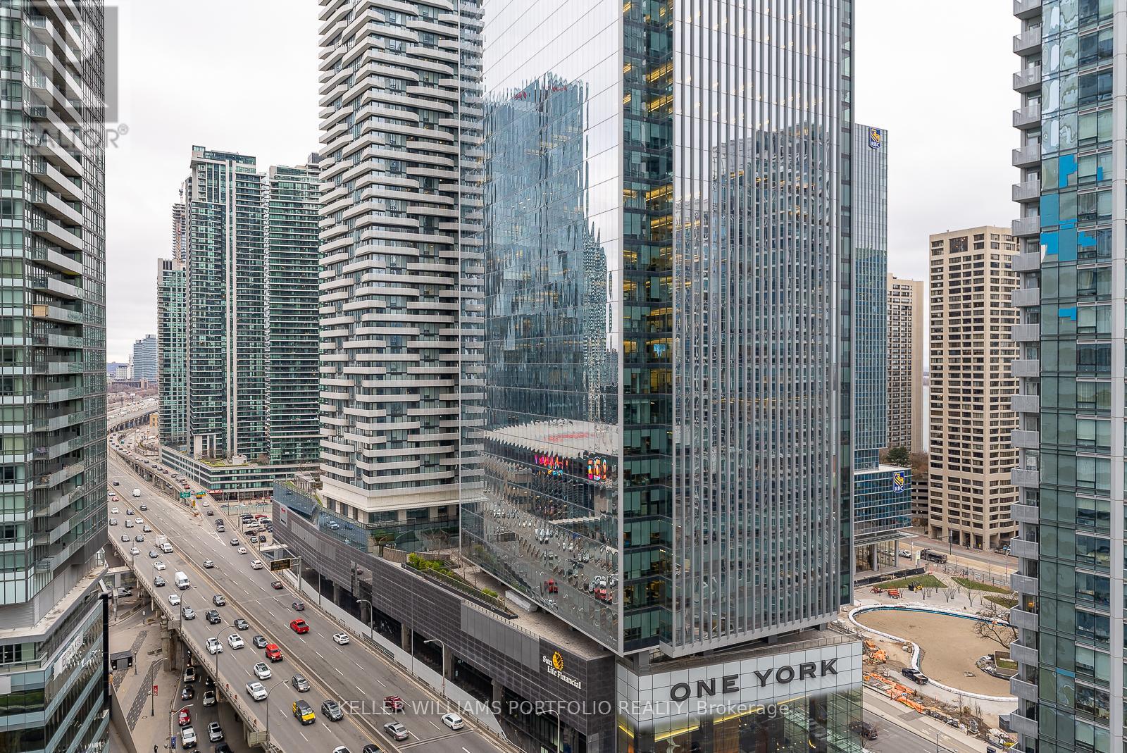 Photo 18 of 1801 12 York Street, Toronto ON