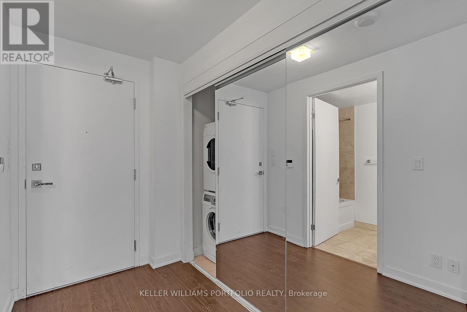 Photo 4 of 1801 12 York Street, Toronto ON