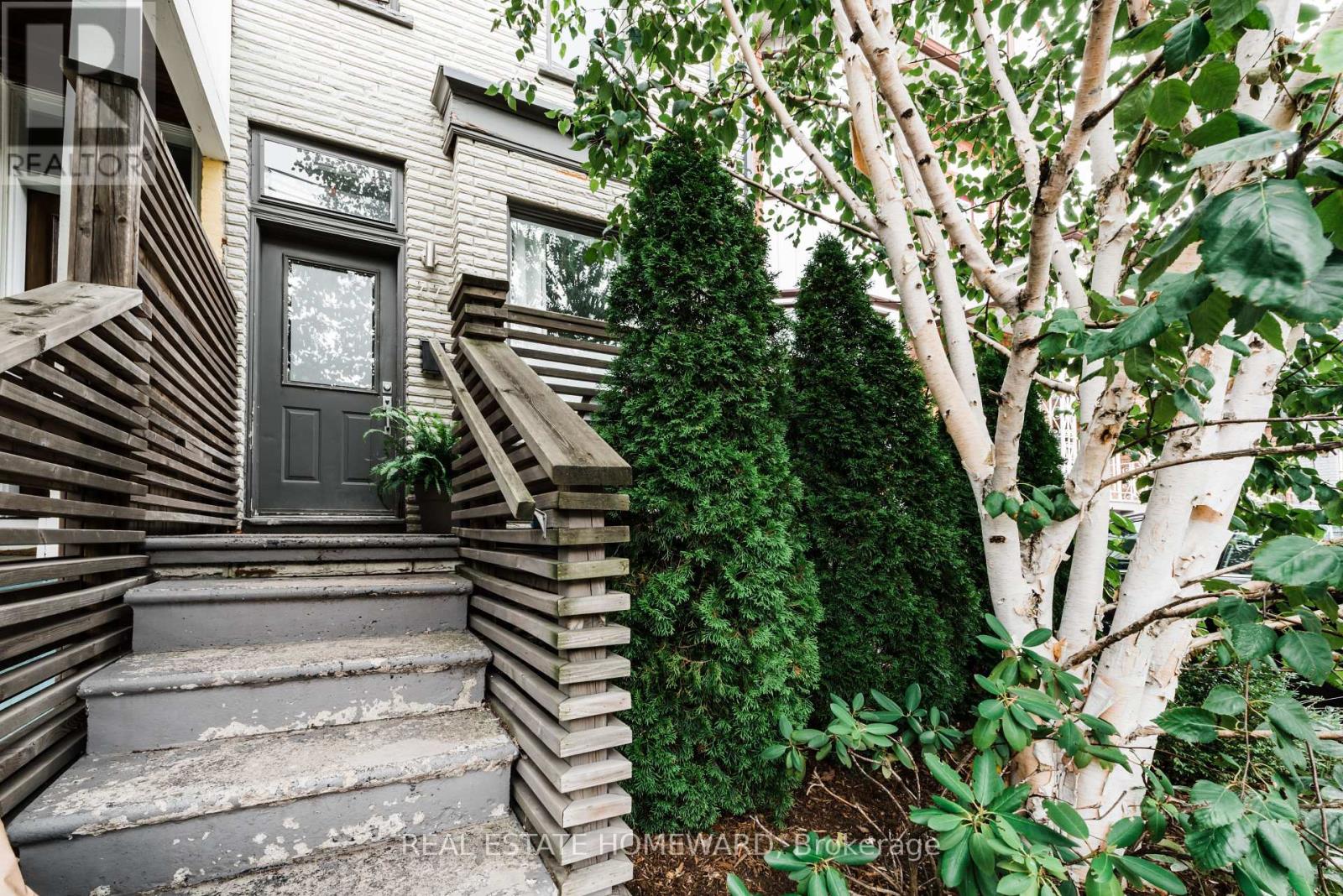 Photo 14 of 77 Claremont Street, Toronto ON