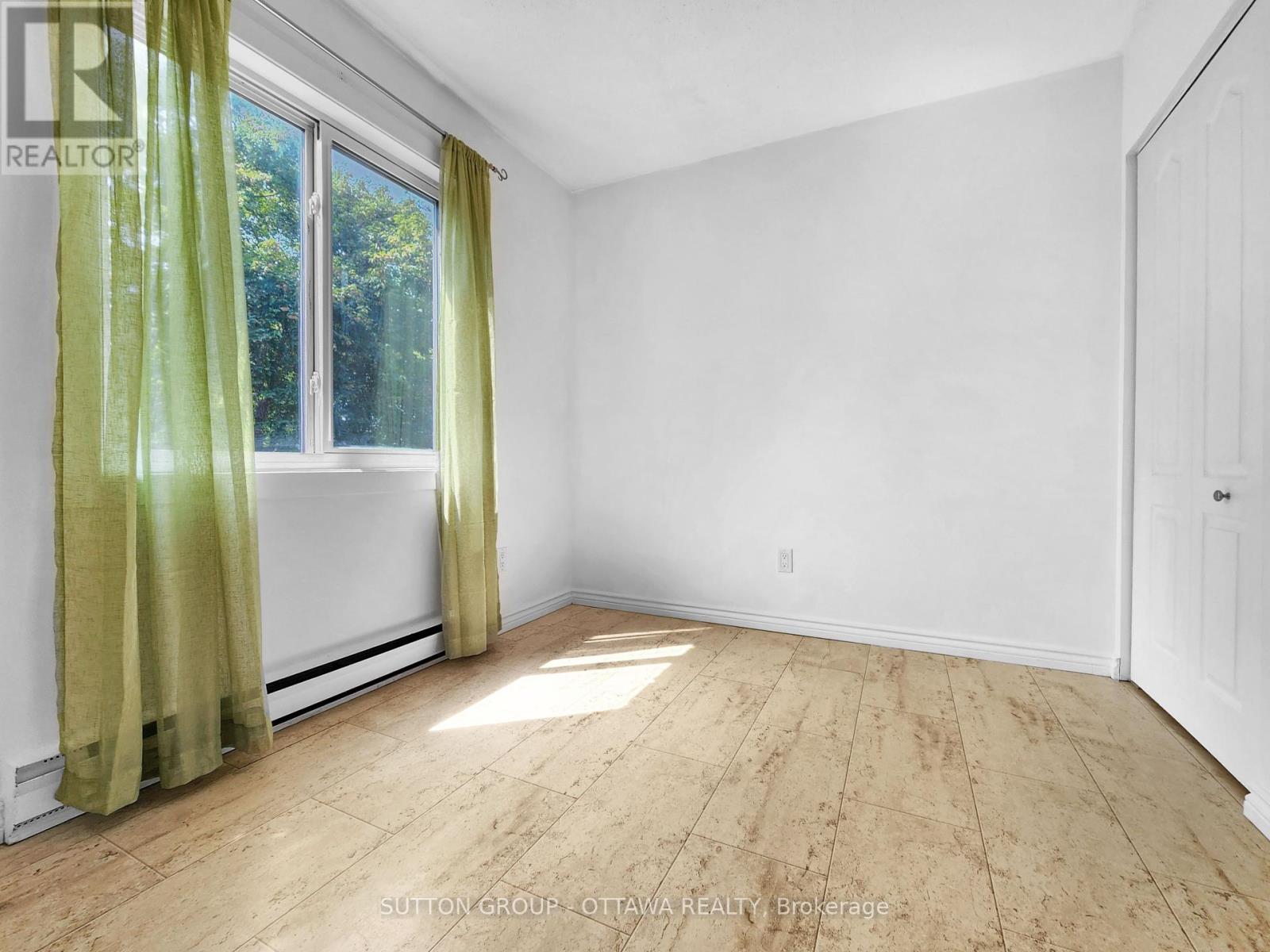 Photo 13 of 202 A 2044 Arrowsmith Drive, Ottawa ON