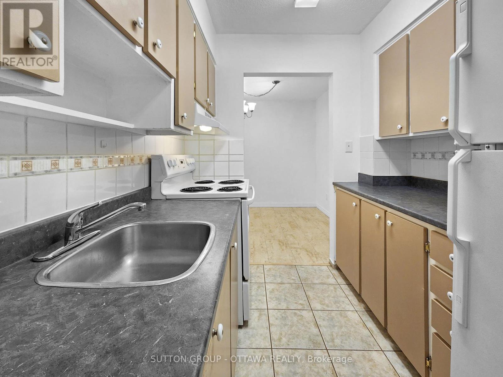 Photo 33 of 202 A 2044 Arrowsmith Drive, Ottawa ON