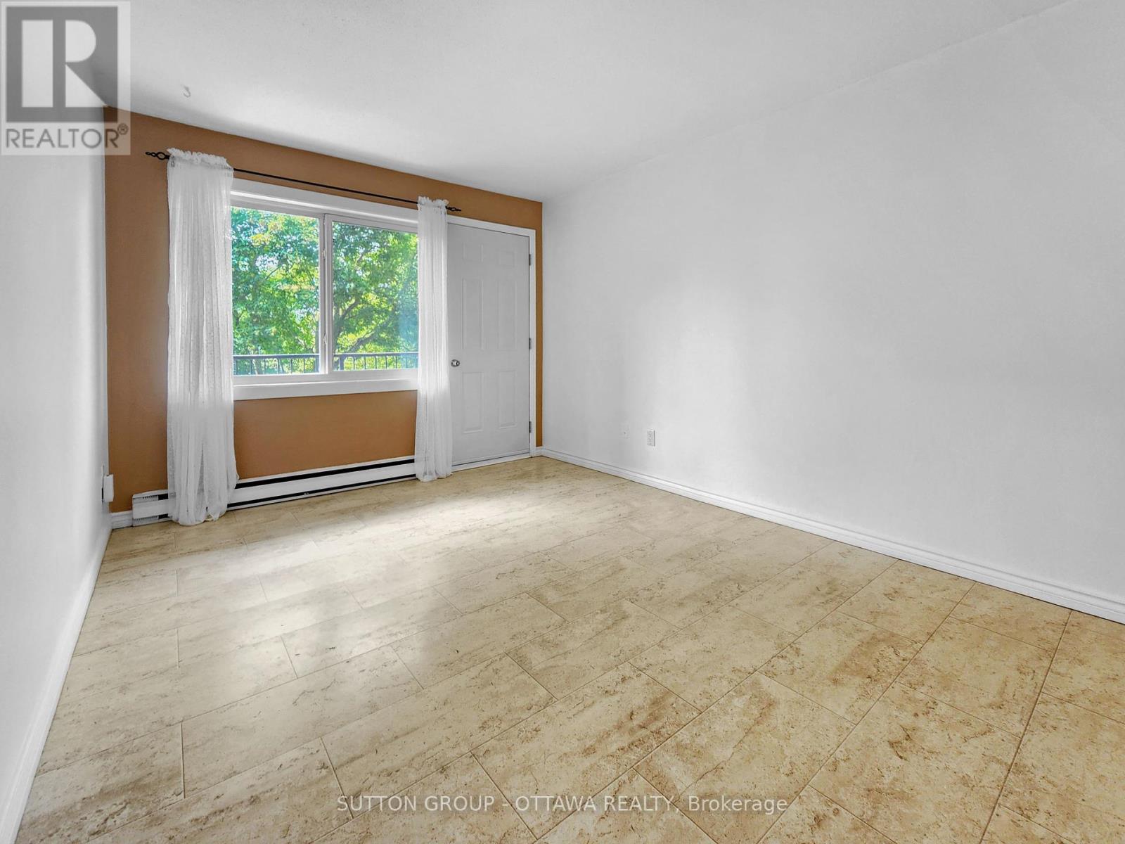 Photo 26 of 202 A 2044 Arrowsmith Drive, Ottawa ON