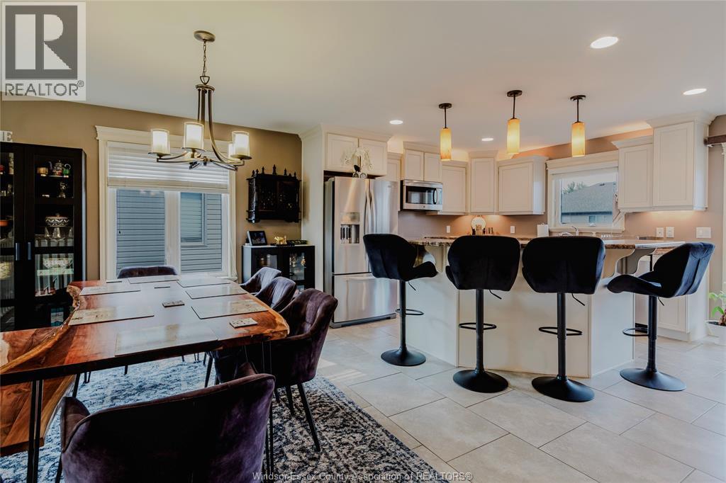 Photo 11 of 1429 Oakwood Avenue, Lakeshore ON