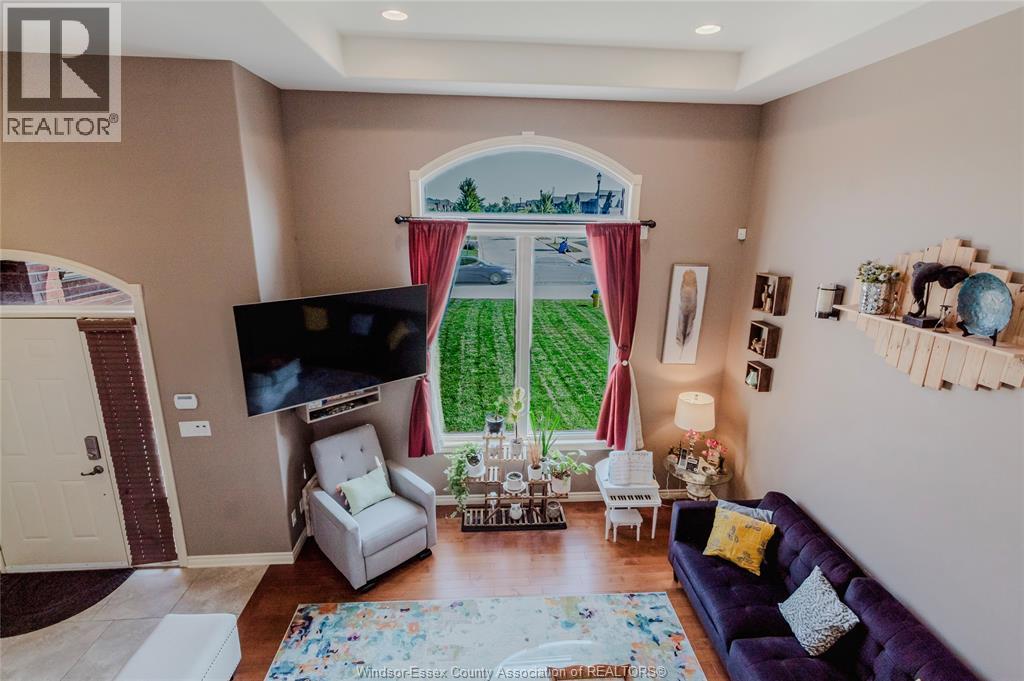 Photo 7 of 1429 Oakwood Avenue, Lakeshore ON