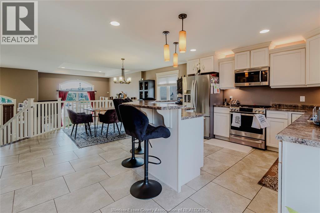 Photo 15 of 1429 Oakwood Avenue, Lakeshore ON