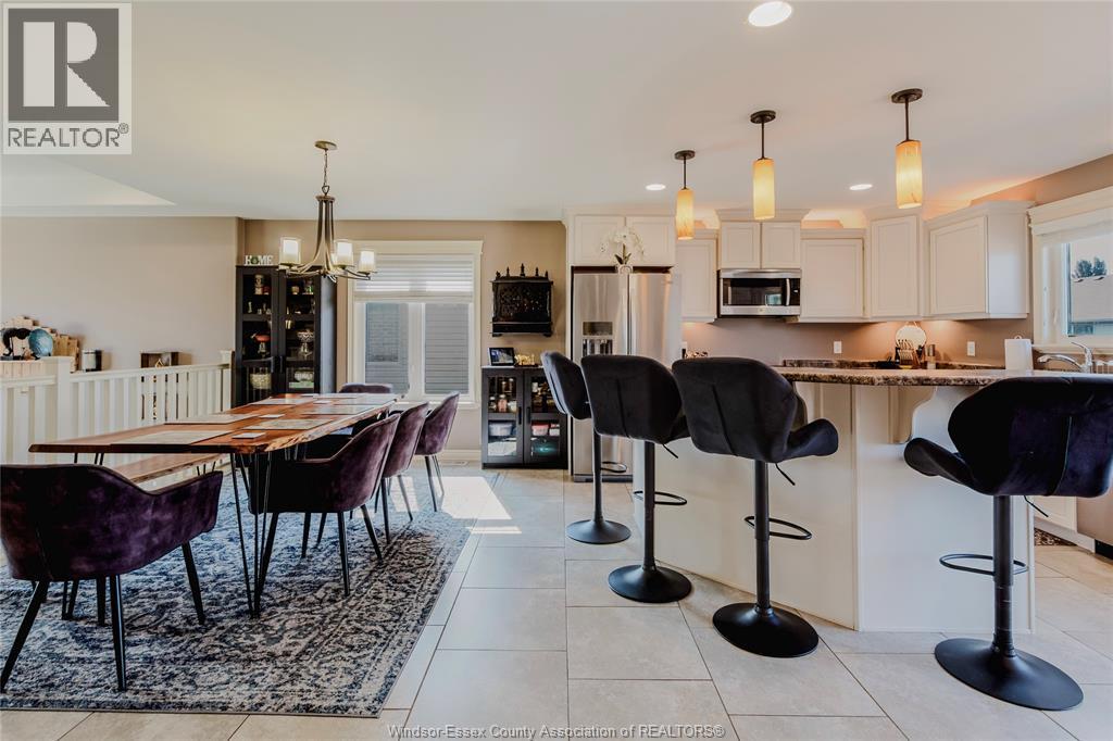 Photo 13 of 1429 Oakwood Avenue, Lakeshore ON