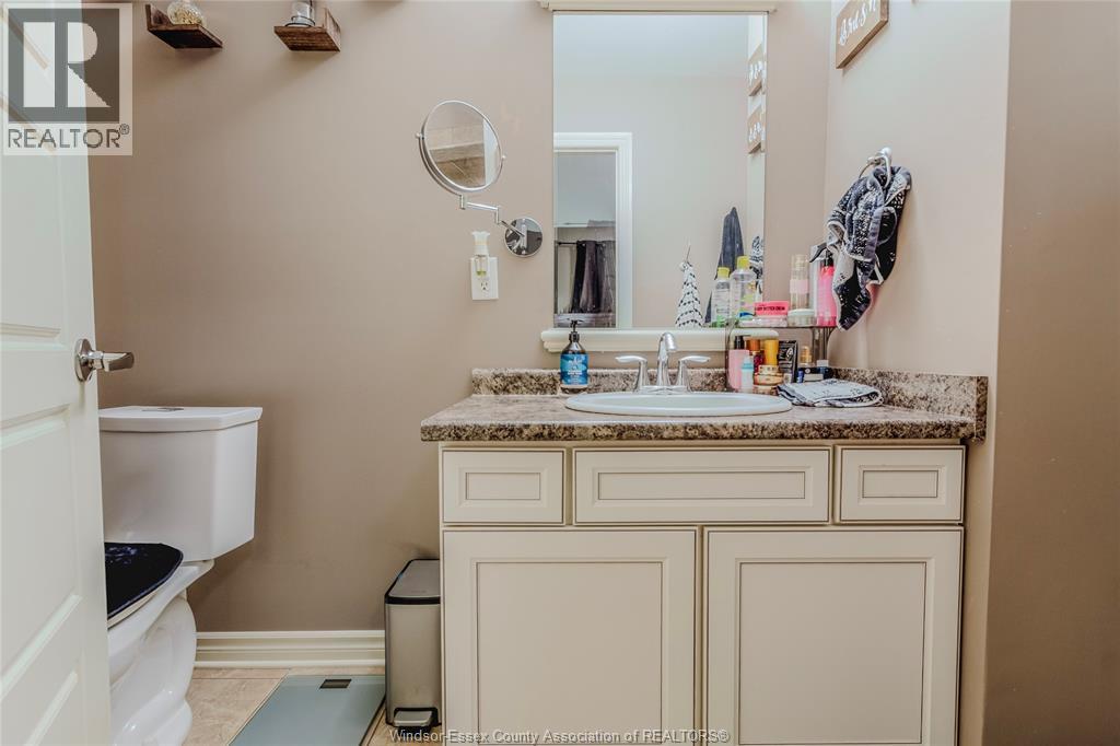Photo 23 of 1429 Oakwood Avenue, Lakeshore ON