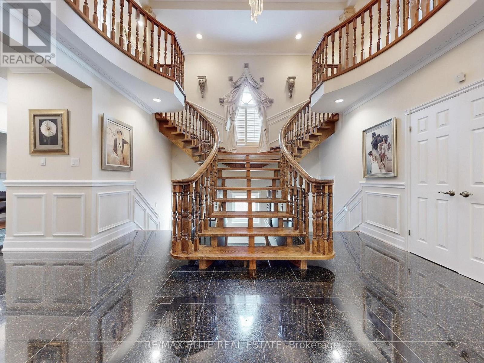 Photo 16 of 48 Pemberton Road, Richmond Hill ON