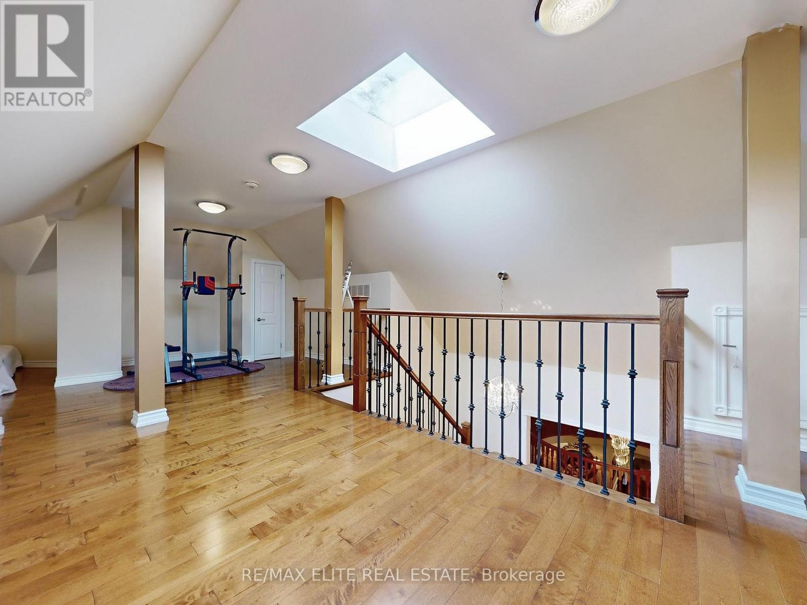 Photo 31 of 48 Pemberton Road, Richmond Hill ON