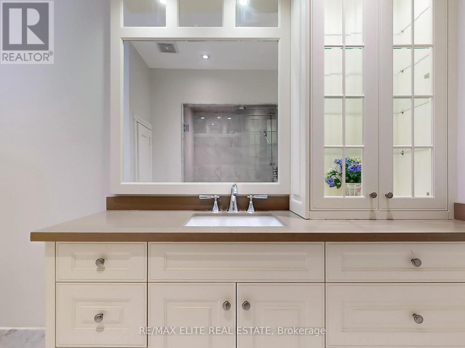 Photo 37 of 48 Pemberton Road, Richmond Hill ON