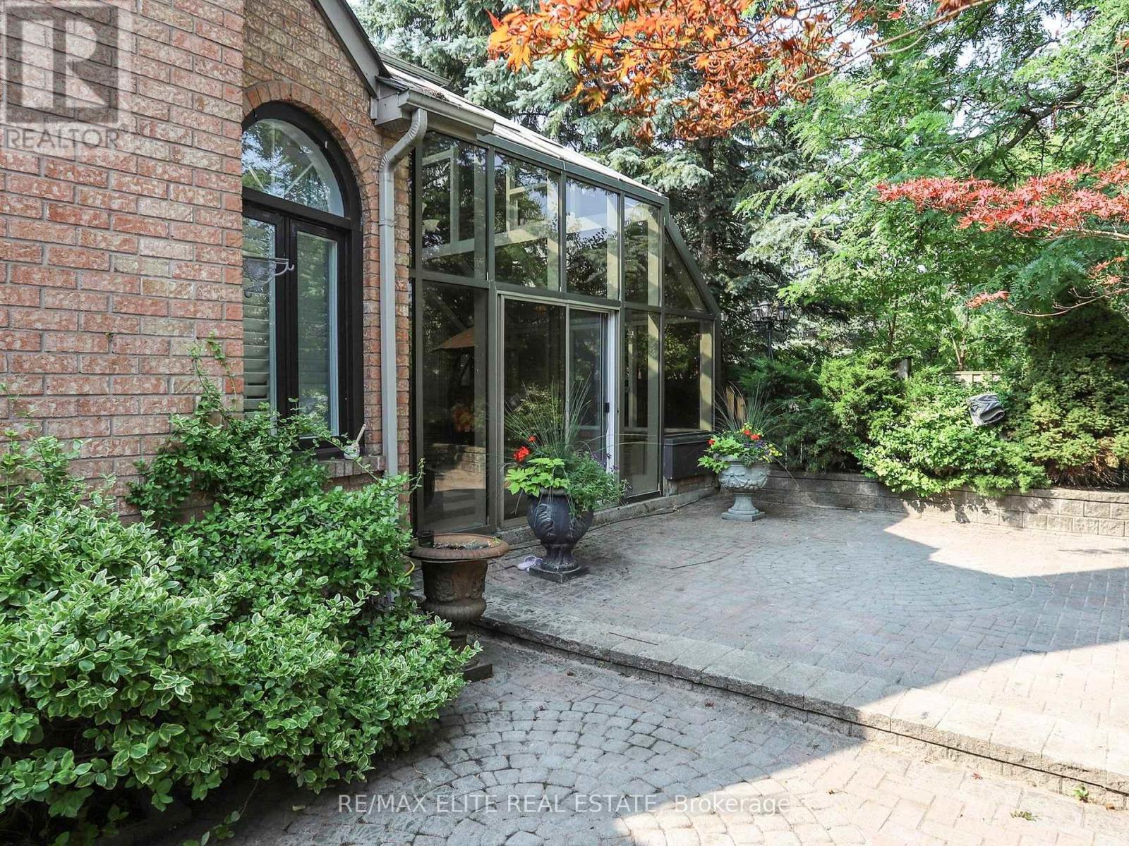 Photo 39 of 48 Pemberton Road, Richmond Hill ON