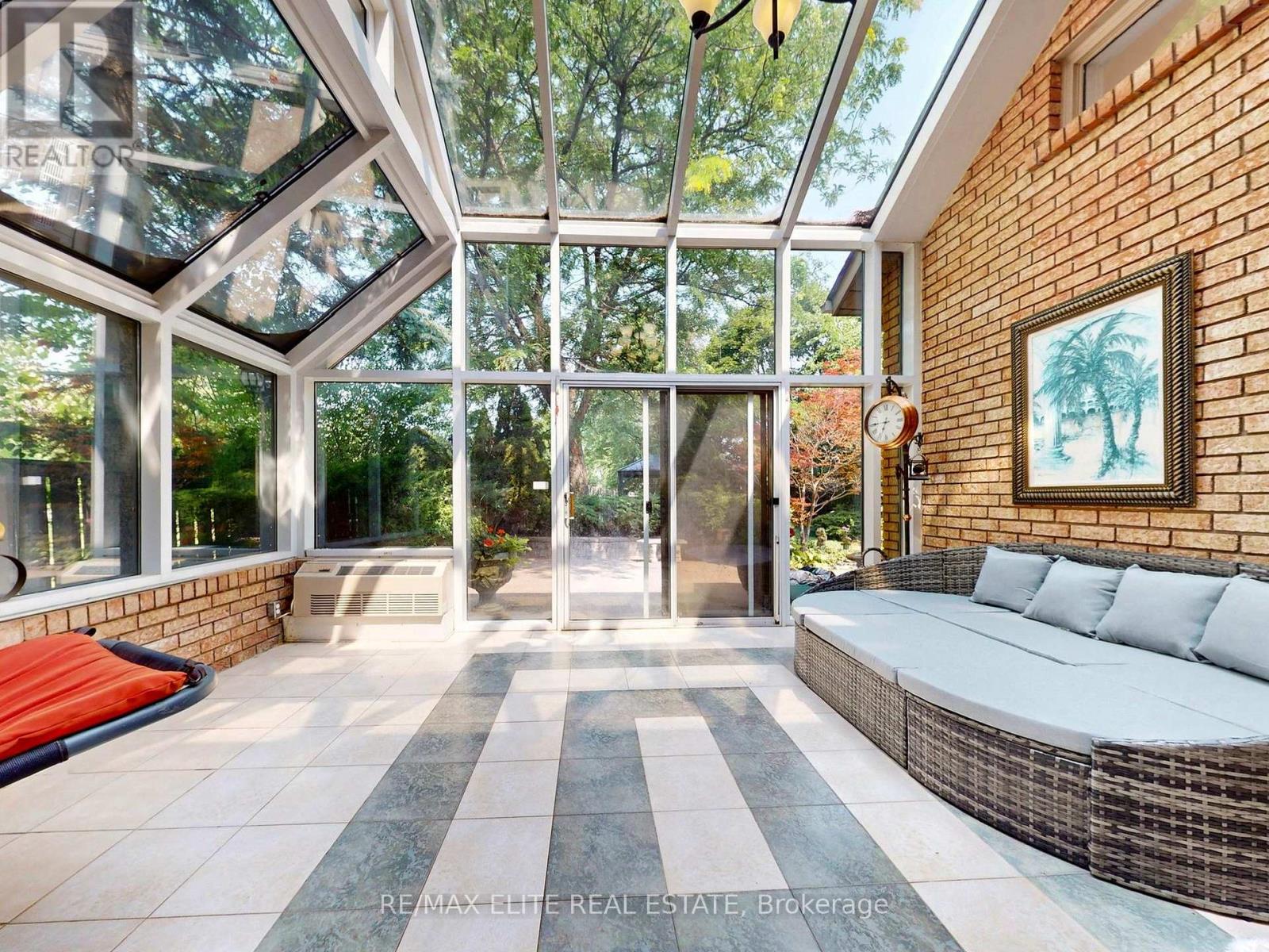 Photo 42 of 48 Pemberton Road, Richmond Hill ON